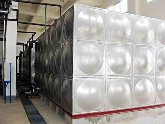 如何選擇質量可靠的西安鍍鋅板水箱？